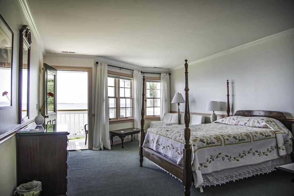 Wades Point Inn On The Bay McDaniel Ruang foto