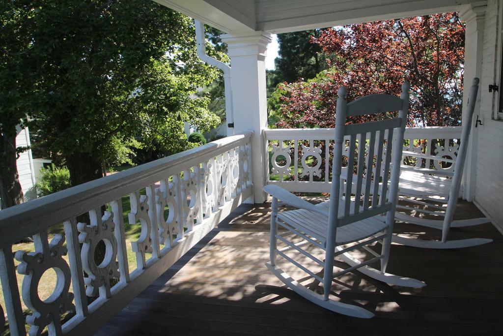 Wades Point Inn On The Bay McDaniel Bagian luar foto
