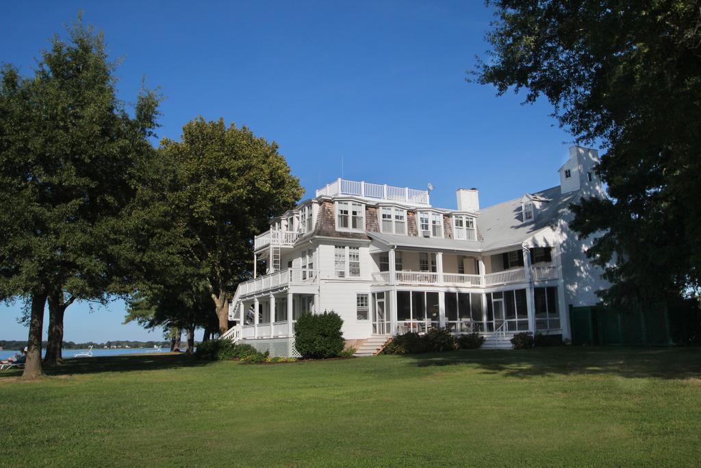 Wades Point Inn On The Bay McDaniel Bagian luar foto