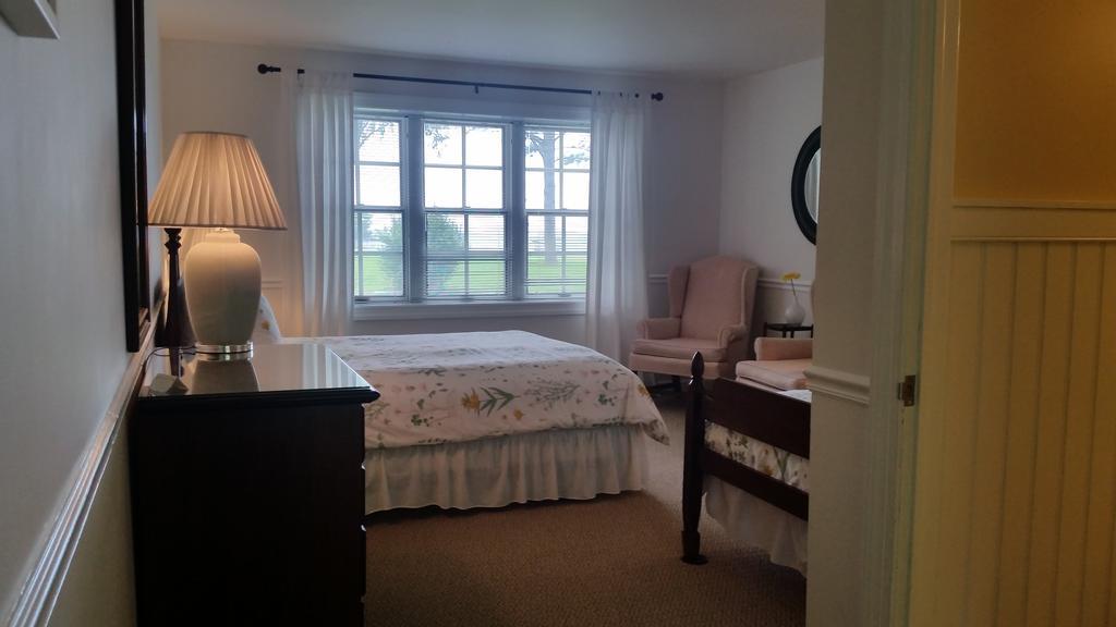 Wades Point Inn On The Bay McDaniel Bagian luar foto