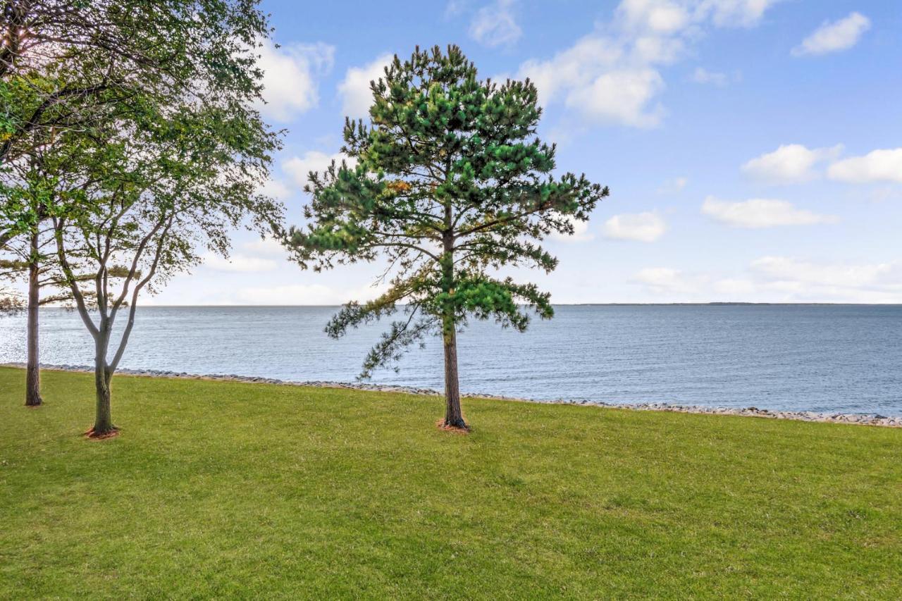 Wades Point Inn On The Bay McDaniel Bagian luar foto